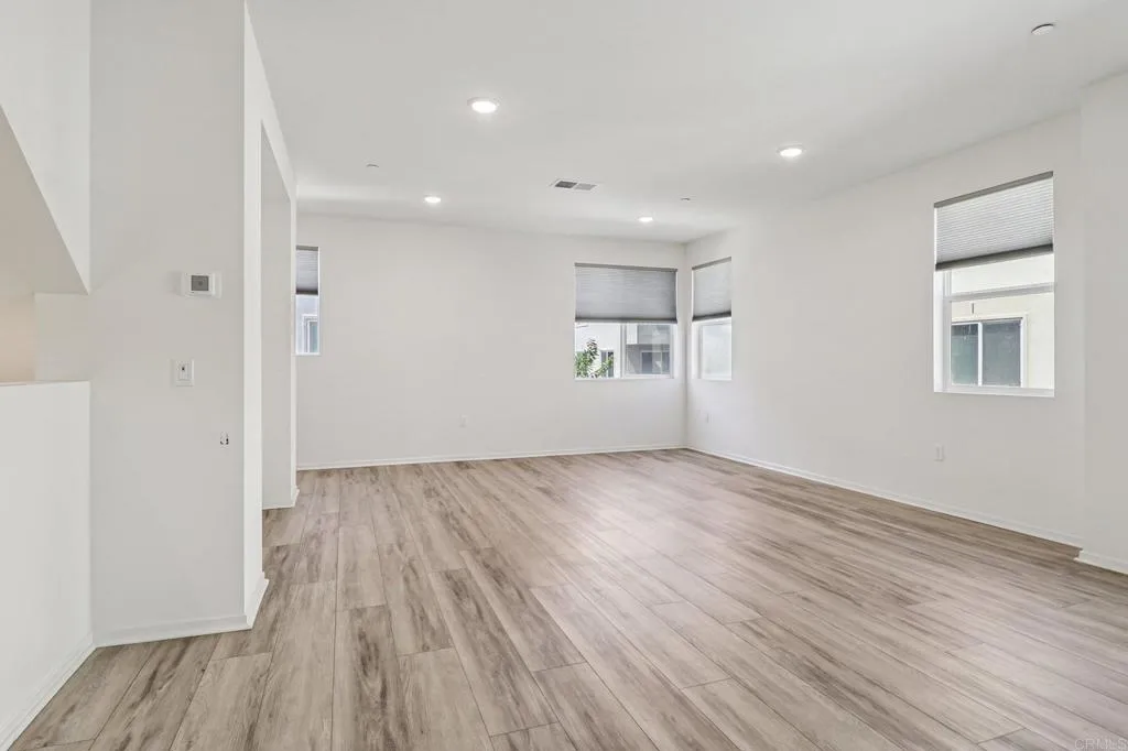 Photo #3: PTP2509337 Listing: Photo #3