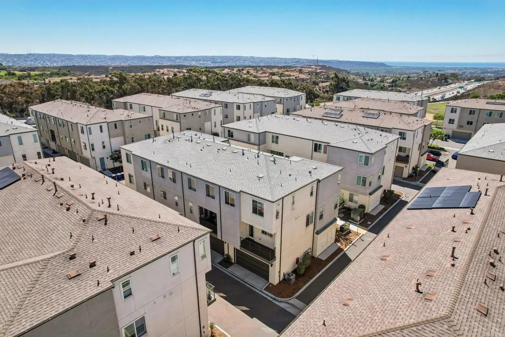 https://cdn.realtyfeed.com/cdn/127/306609897/a93c46644457058fe732a93ca1d53b50.webp