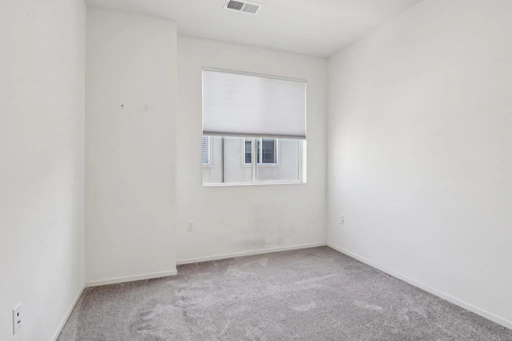 https://cdn.realtyfeed.com/cdn/127/306609897/dd49495ccfb7d08d63724a74e32e411a.webp