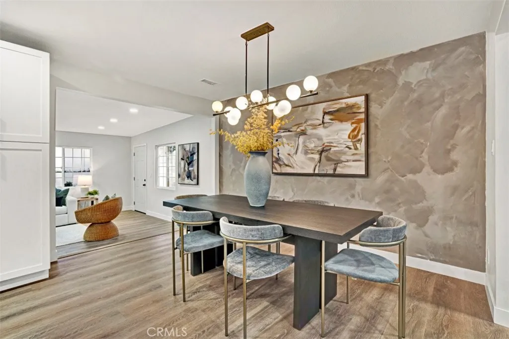 https://cdn.realtyfeed.com/cdn/127/306609927/30c5a9f35a7847b6511022889cdc324e.webp