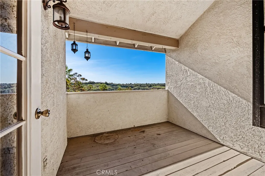 Photo #14: SR25281822 Listing: Photo #14