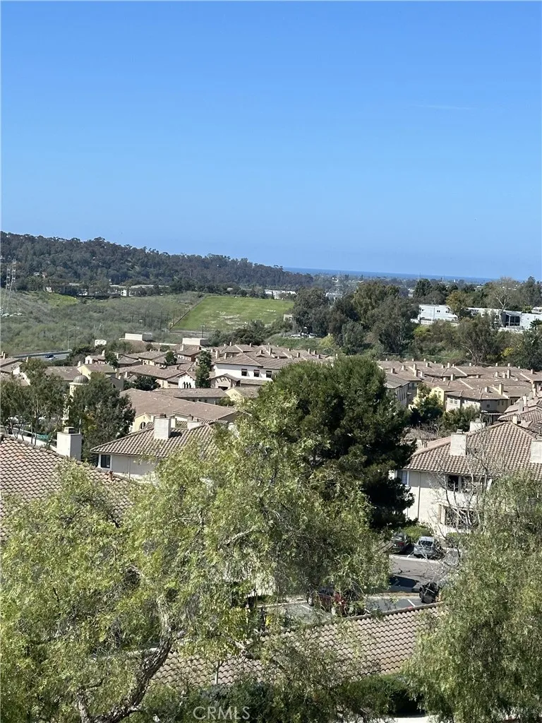 Photo #18: SR25281822 Listing: Photo #18