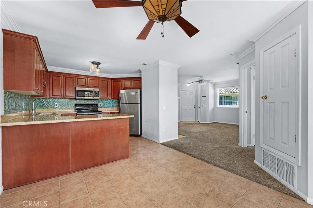 Photo #12: SR25281822 Listing: Photo #12