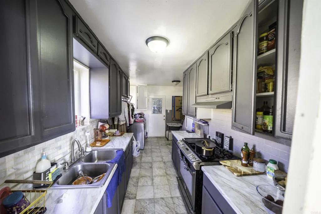 7513 Pivot Street, Downey, CA, 90241