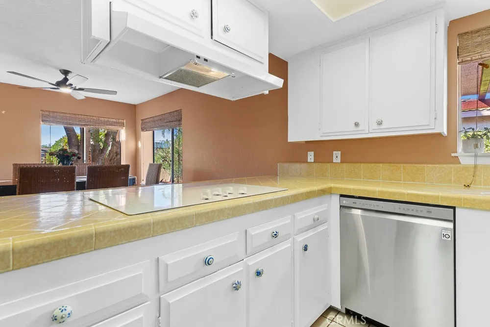 23832 Fair Weather, Canyon Lake, CA, 92587