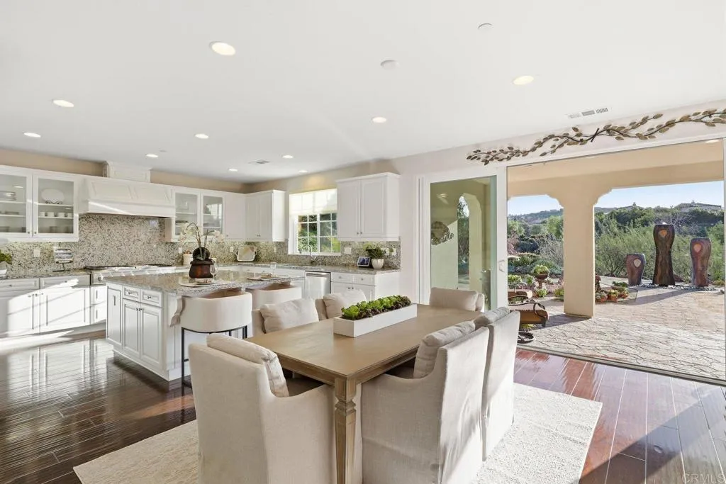 https://cdn.realtyfeed.com/cdn/127/306610077/112cbea7af4c11b601311a65d004b3a7.webp