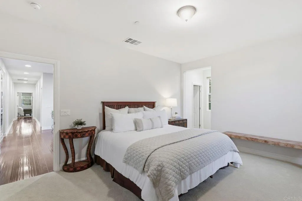 https://cdn.realtyfeed.com/cdn/127/306610077/9fbe593ad16edfbd06f6ce13135c725b.webp