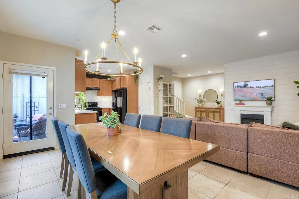https://cdn.realtyfeed.com/cdn/127/306610203/26e60550d3706e719b482adf5b9171a6.webp