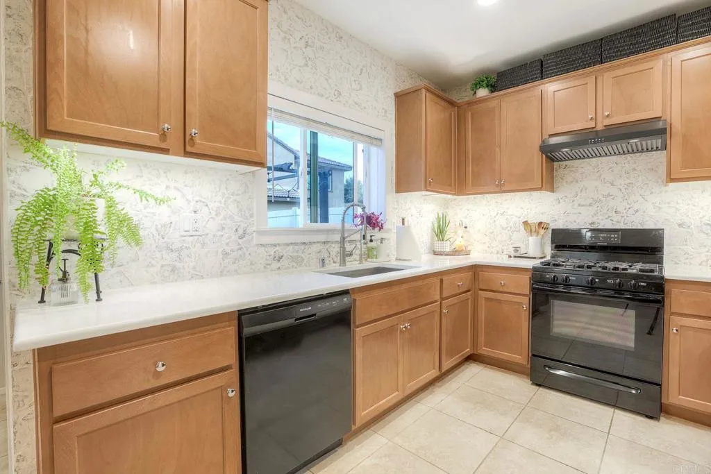 https://cdn.realtyfeed.com/cdn/127/306610203/55b2784082c978b5d019cab0a0b479af.webp
