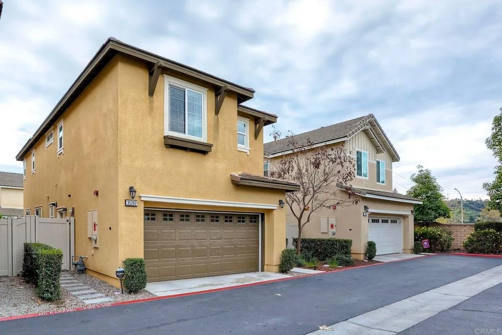 https://cdn.realtyfeed.com/cdn/127/306610203/5adf4d7827985132f2a89dc8d4186b1c.webp