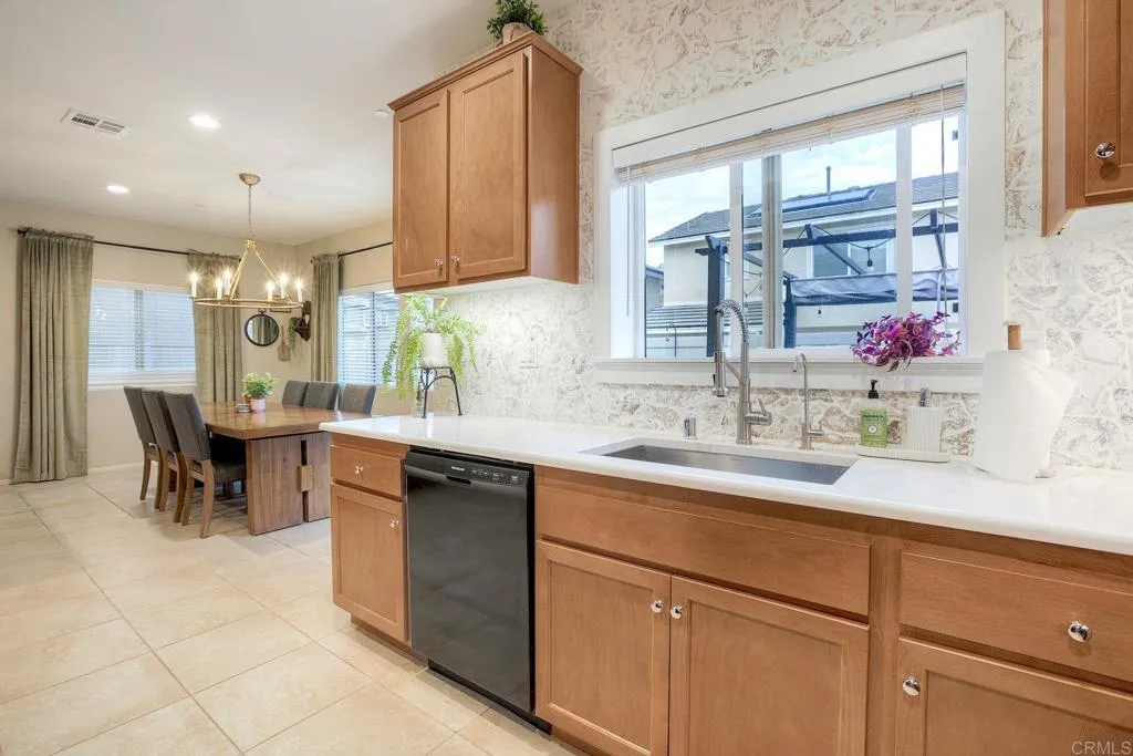 https://cdn.realtyfeed.com/cdn/127/306610203/6e38acf20c0cdb8c3cc6e4dd668af763.webp