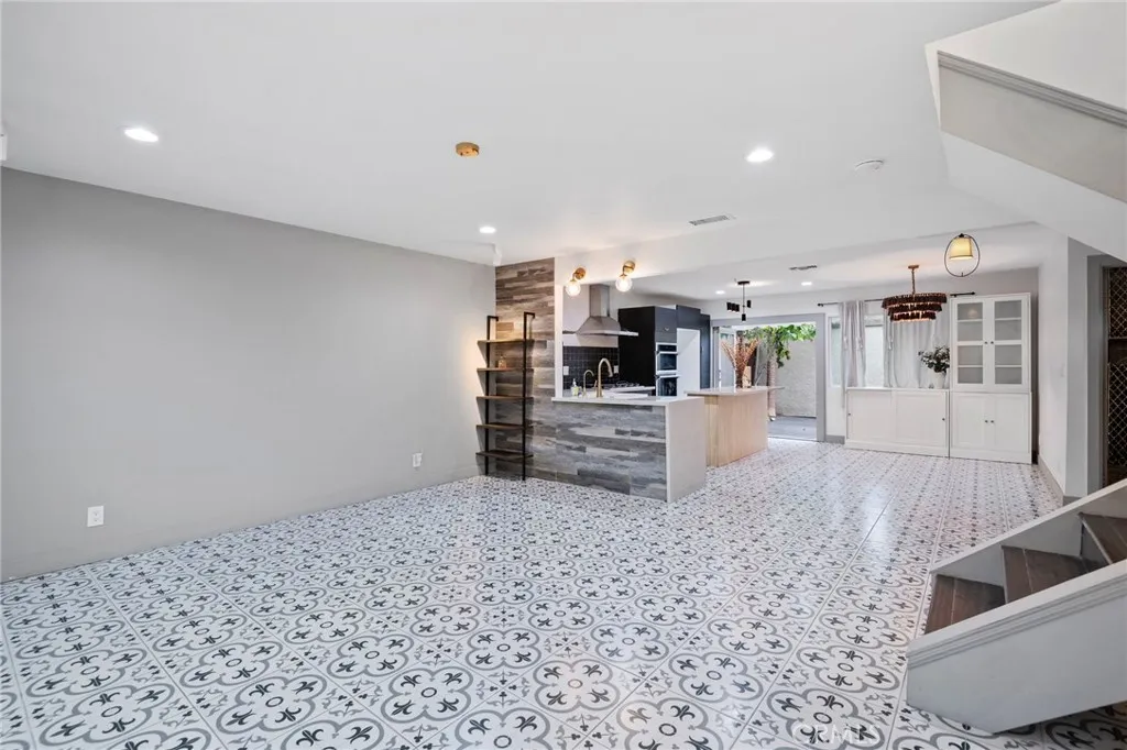 15928 Prell Court, Fountain Valley, CA 92708