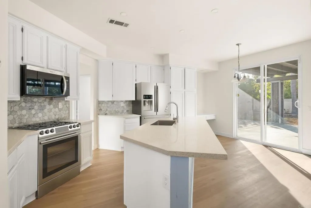 https://cdn.realtyfeed.com/cdn/127/306610267/1e2231d7800b3f7317546f1ac55d25e6.webp
