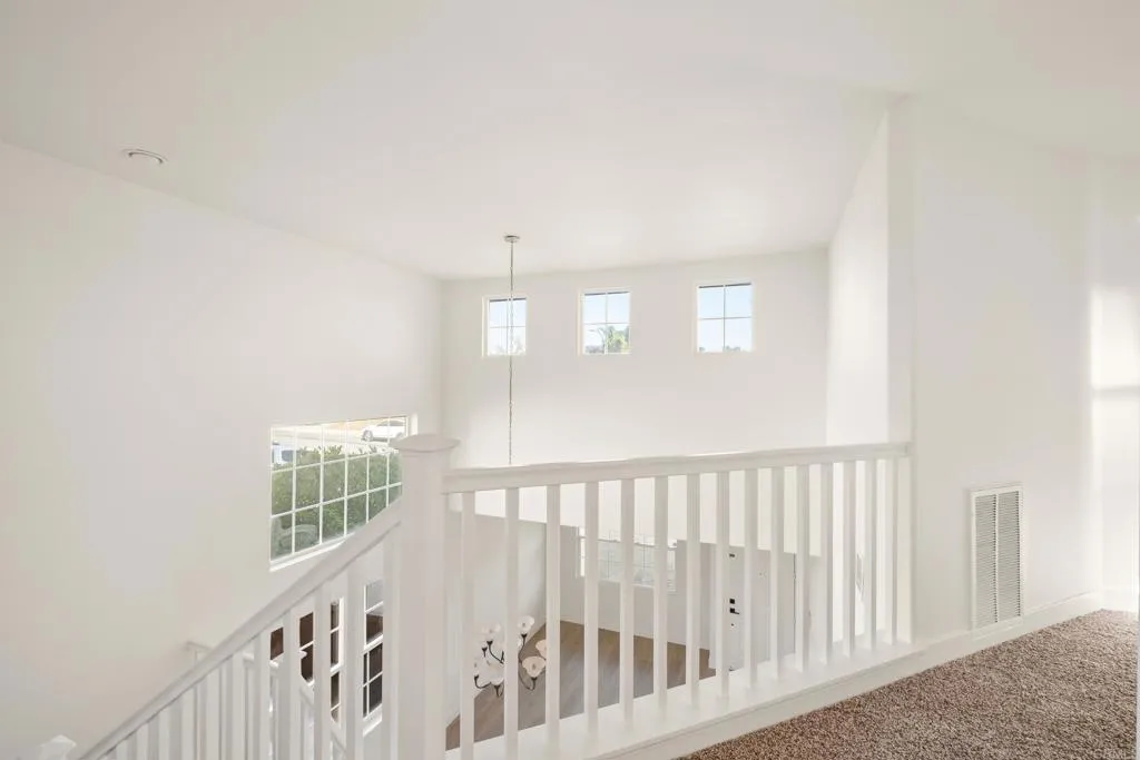 https://cdn.realtyfeed.com/cdn/127/306610267/764033dc6e6282331f489d532d869b69.webp
