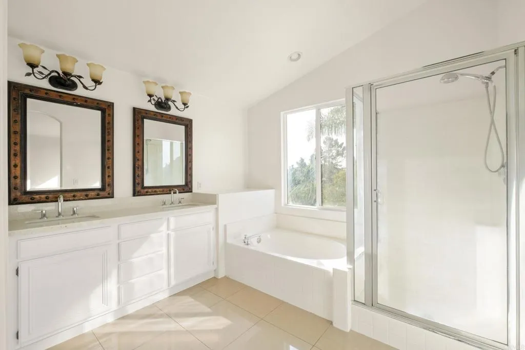 https://cdn.realtyfeed.com/cdn/127/306610267/e7e90b50f67003bb0ede8651dd6179b2.webp