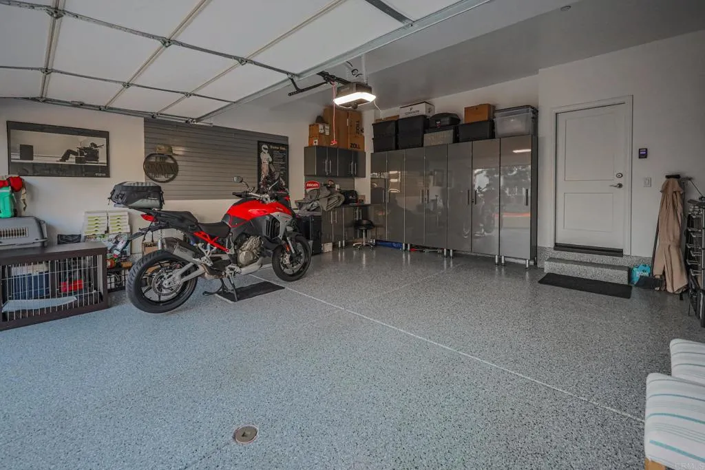 https://cdn.realtyfeed.com/cdn/127/306610347/ba7984b3134a959d4cb1dd923da860e3.webp