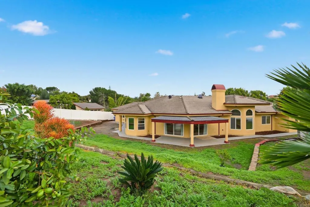 https://cdn.realtyfeed.com/cdn/127/306610353/e21937f8da6963cdf907a312488180aa.webp