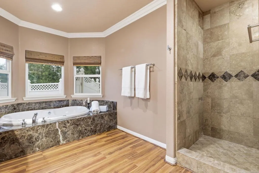 https://cdn.realtyfeed.com/cdn/127/306610353/f0b069d79c79b3123850a5b309405481.webp