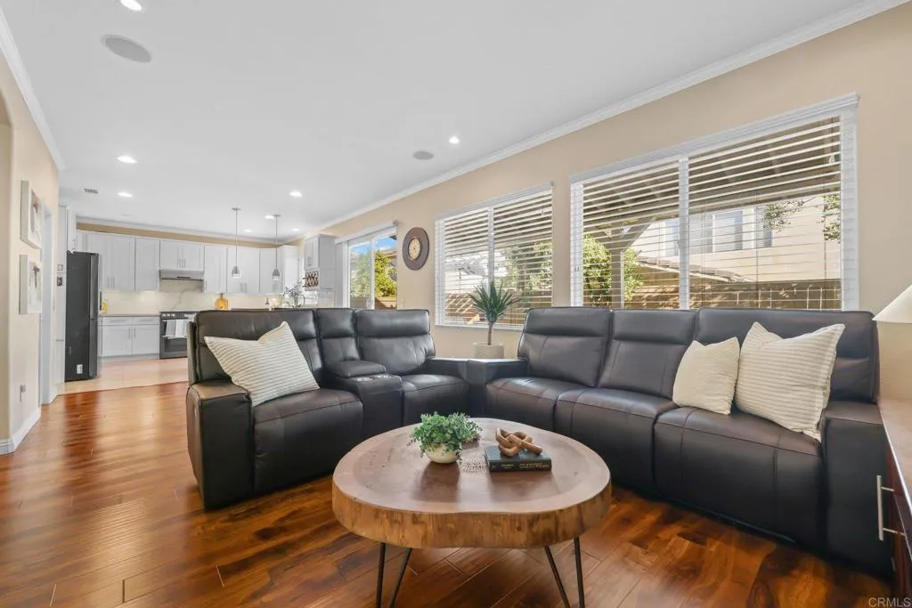 https://cdn.realtyfeed.com/cdn/127/306610359/0994081b7c6cc313ce3f95378bac9769.webp