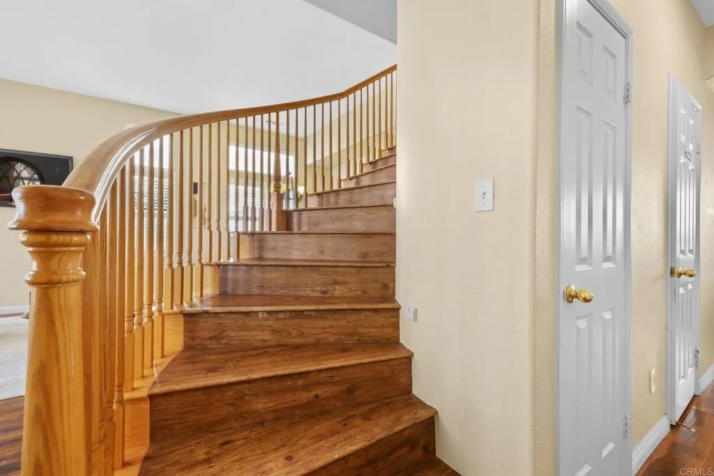https://cdn.realtyfeed.com/cdn/127/306610359/792581636c08d180a6fa199b77829ae8.webp