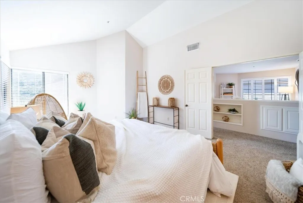 https://cdn.realtyfeed.com/cdn/127/306610364/455d8c294184da416c162e08af1f7b91.webp