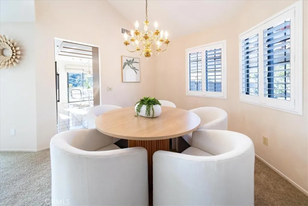 https://cdn.realtyfeed.com/cdn/127/306610364/aadde6cd6c827636ff35178918aa6a3f.webp