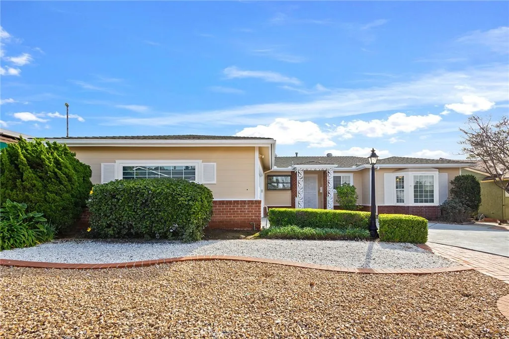 https://cdn.realtyfeed.com/cdn/127/306610389/189ede3e383a87b38d34ebe0bc16b692.webp