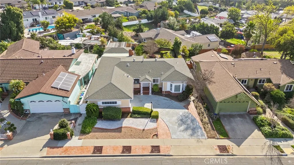 https://cdn.realtyfeed.com/cdn/127/306610389/1a17e8dc108d3d53497b335994424e44.webp