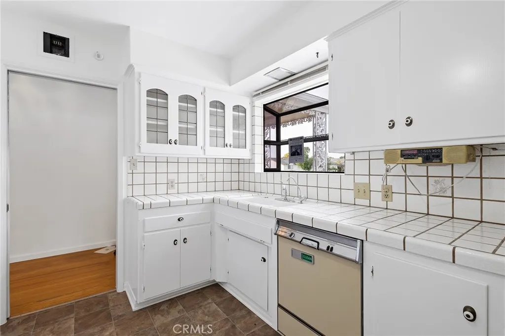 https://cdn.realtyfeed.com/cdn/127/306610389/b3b3620fe124ab92f1a53da520806fa0.webp