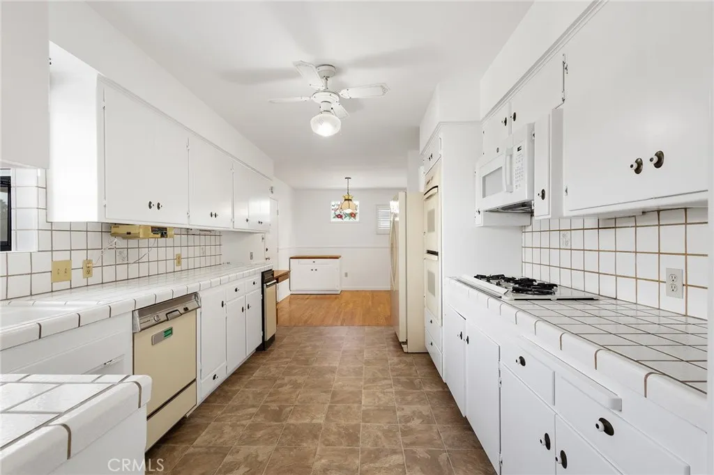 https://cdn.realtyfeed.com/cdn/127/306610389/c25985dc6c2357093c377dc75b037f30.webp