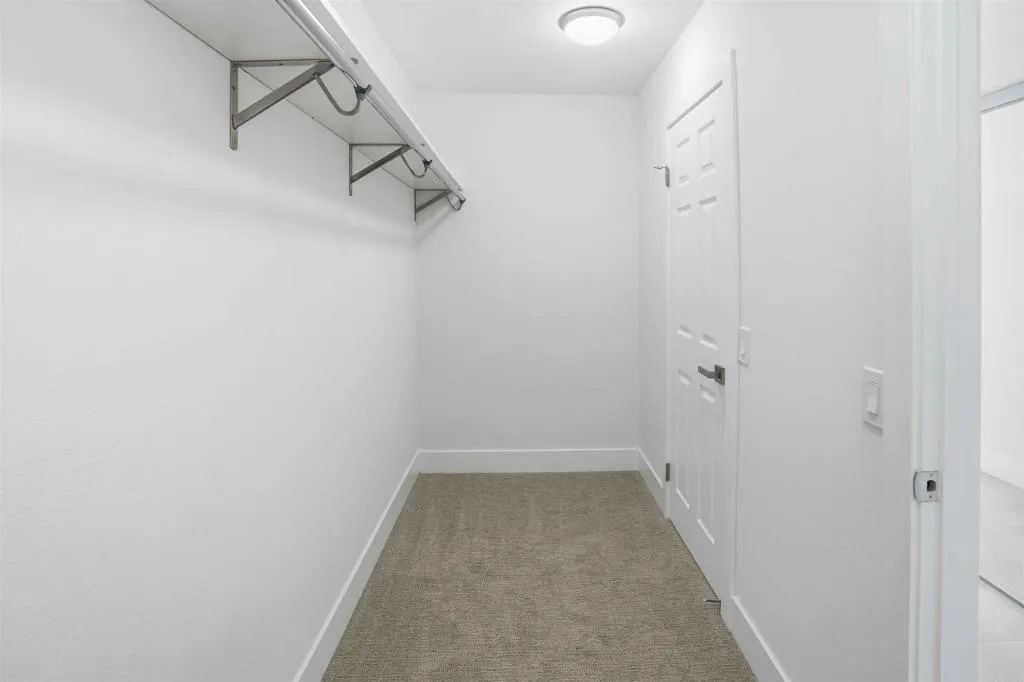 https://cdn.realtyfeed.com/cdn/127/306610397/70140afc27914a22d523cde57f2ee5d1.webp