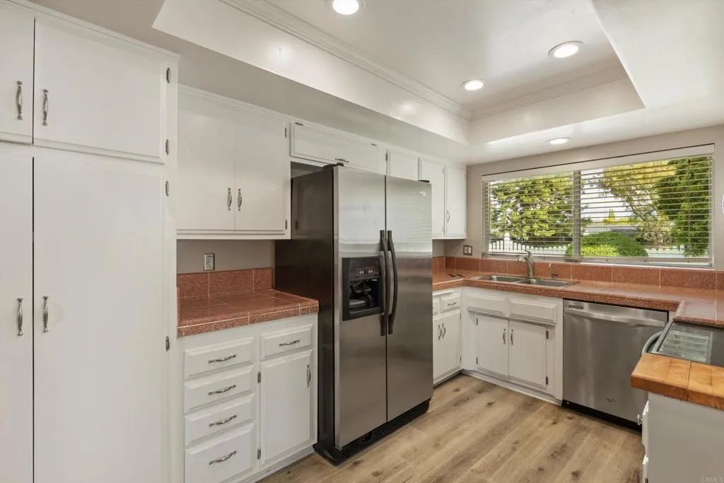 https://cdn.realtyfeed.com/cdn/127/306610443/a1228e95212074c7dc61bc9116c907e8.webp