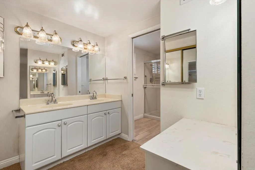 https://cdn.realtyfeed.com/cdn/127/306610443/c7041643ffea29dd4d69b25dd3c96cb1.webp