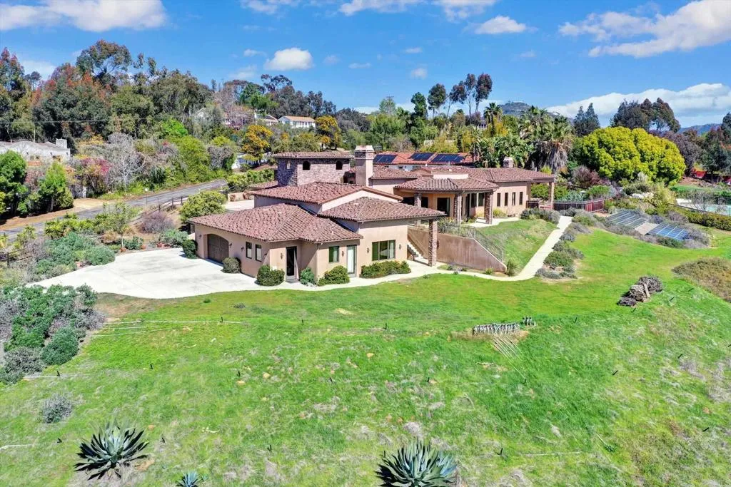 https://cdn.realtyfeed.com/cdn/127/306610446/550c765092943353b9e937daf667c7ff.webp