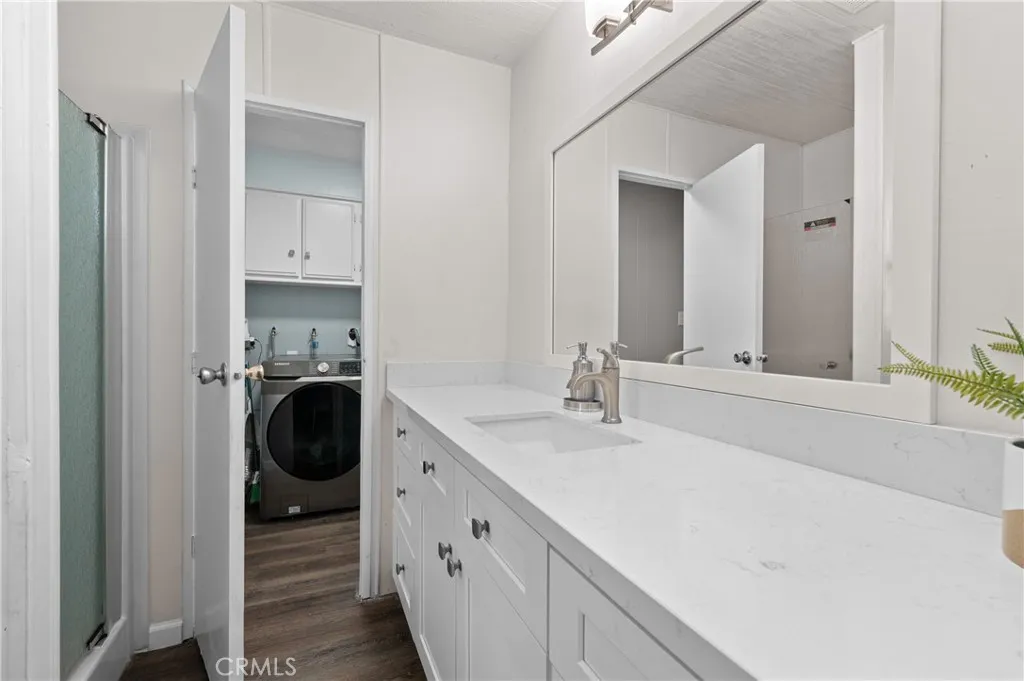 https://cdn.realtyfeed.com/cdn/127/306610530/094d870a77df2ad514f48abcc53b1a10.webp