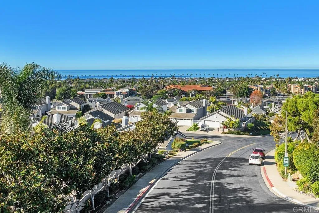https://cdn.realtyfeed.com/cdn/127/306610614/c48e8c376dcef9091e490a6cf451538b.webp