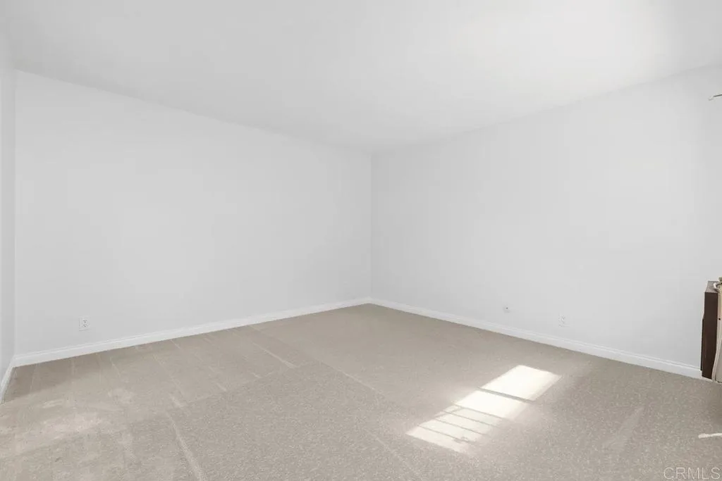 https://cdn.realtyfeed.com/cdn/127/306610634/2883cf34f69d7473b6e7f6ec9555a487.webp