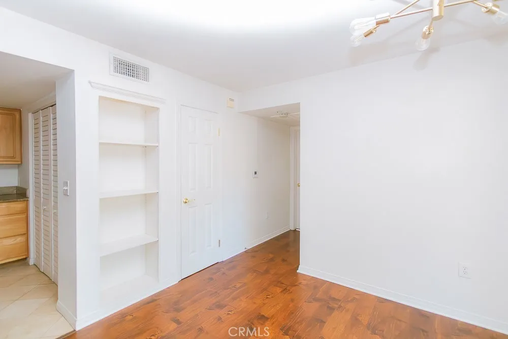 Photo #23: SW26000245 Listing: Photo #23