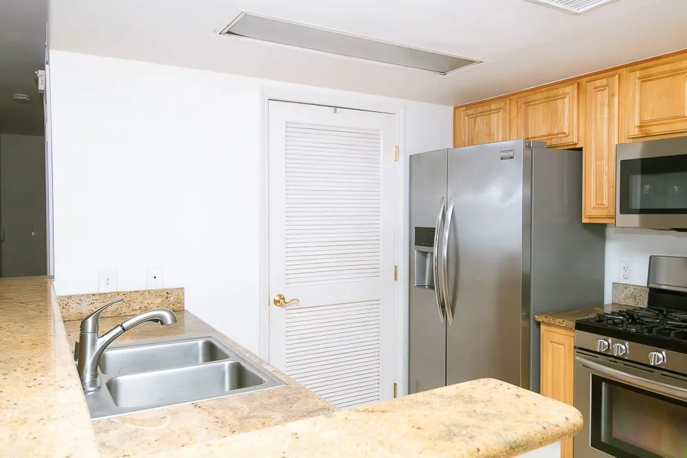 Photo #13: SW26000245 Listing: Photo #13