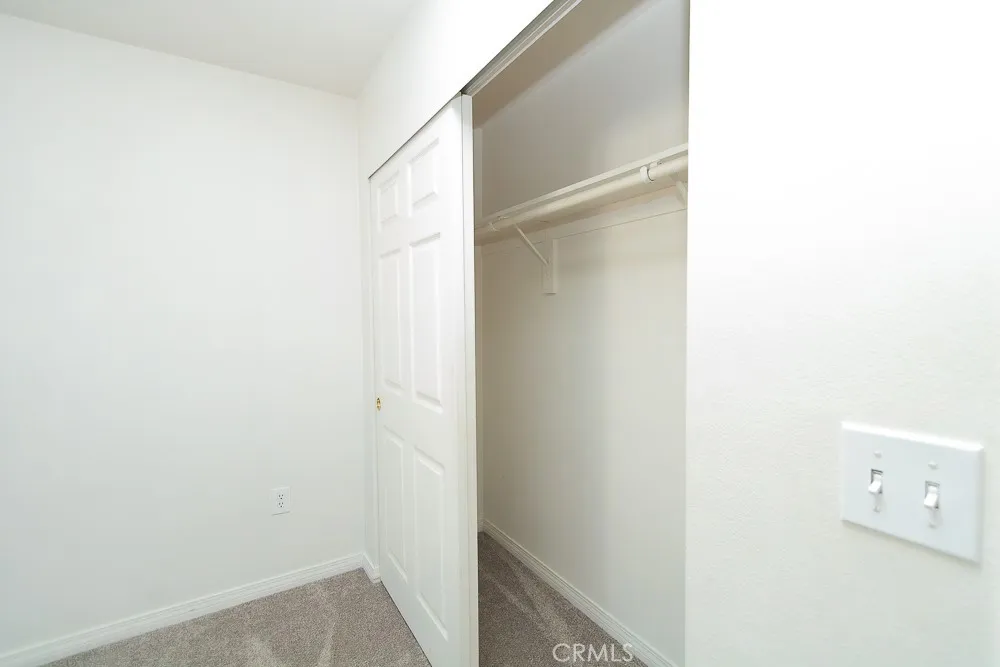 Photo #8: SW26000245 Listing: Photo #8