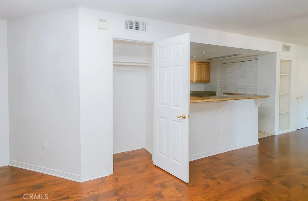 https://cdn.realtyfeed.com/cdn/127/306610653/65a3bd398ad01a8dcf6934e50a43a9a8.webp