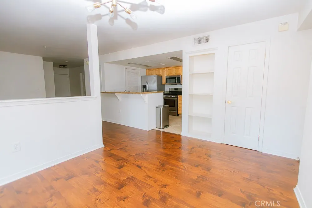 https://cdn.realtyfeed.com/cdn/127/306610653/b52968b82dd780bac7a51ee56e5855ae.webp