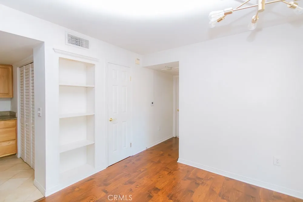 https://cdn.realtyfeed.com/cdn/127/306610653/df4500ab87c63d8d473b88600edd7aed.webp