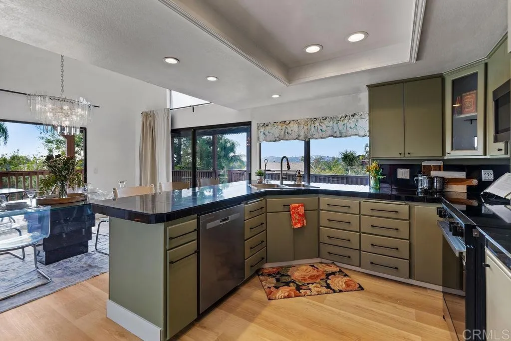 https://cdn.realtyfeed.com/cdn/127/306610675/26926c234d5b1e6e0e6fd64950b17ea2.webp