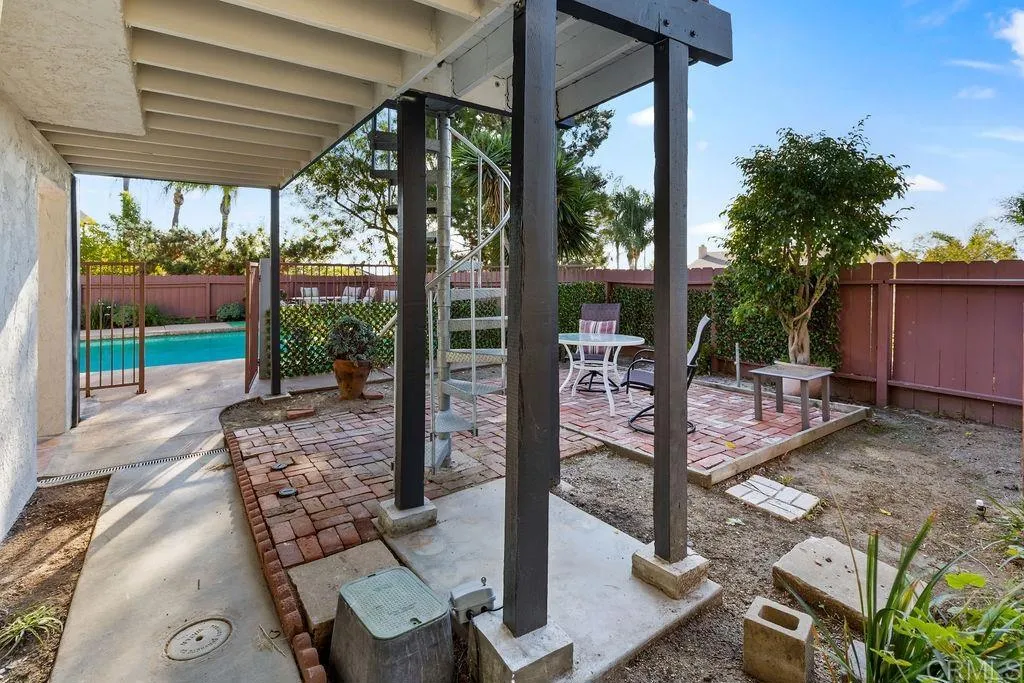 https://cdn.realtyfeed.com/cdn/127/306610675/b980f1ff5f63b9025140056105248d54.webp