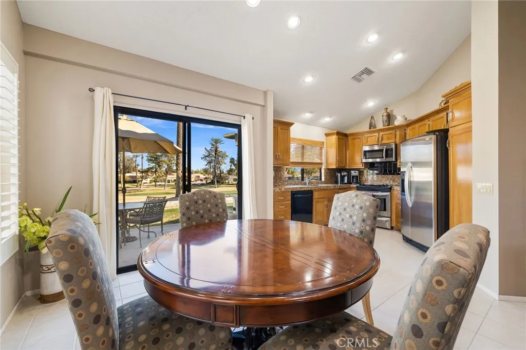 Palm Desert, CA 92211