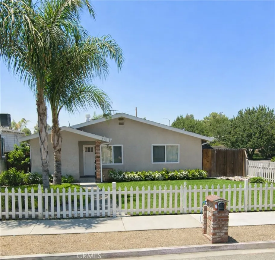 Hemet, CA 92543