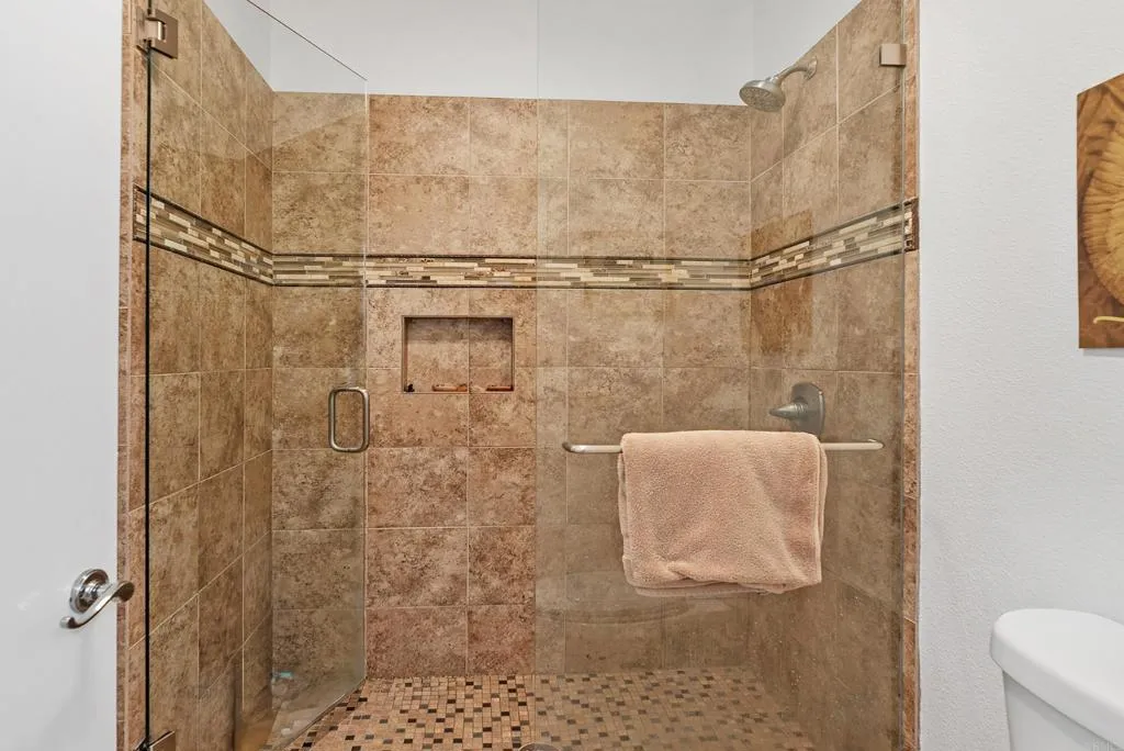 Photo #30: NDP2600031 Listing: Photo #30