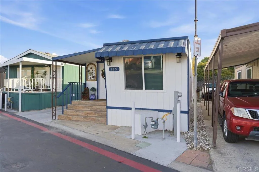https://cdn.realtyfeed.com/cdn/127/306610770/641d34c037e14f4f4b6b350db95a0409.webp