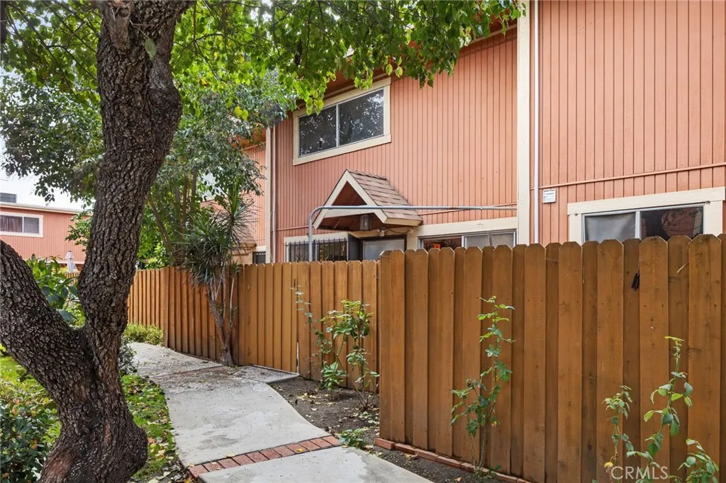 14265 Terra Bella Street Unit 40, Panorama City, CA 91402 - Photo 4 of 27, Panorama City, CA